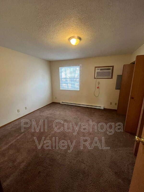 Building Photo - 1757 S Arlington St