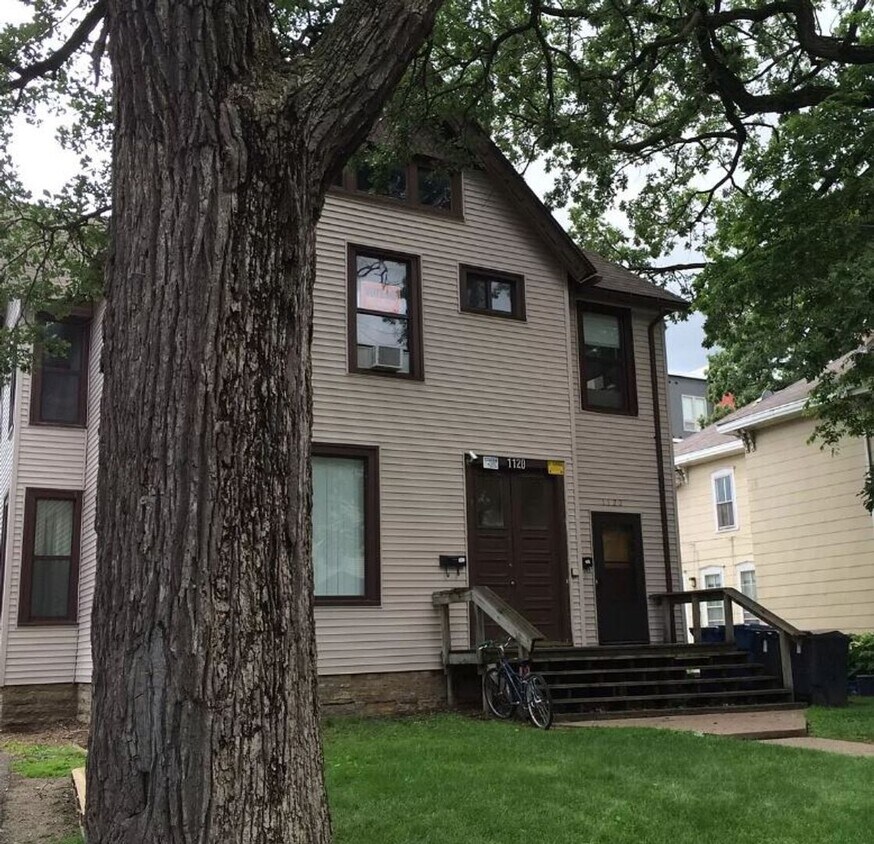 Foto principal - 1120-1122 4th St SE
