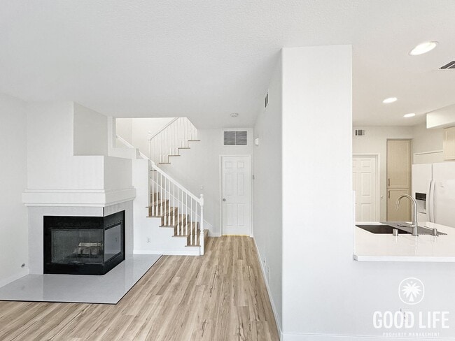 Building Photo - Fully Renovated 2BD/2.5BA in Aliso Viejo | Fireplace, Private Patio, Pool/Spa & Attached Garage