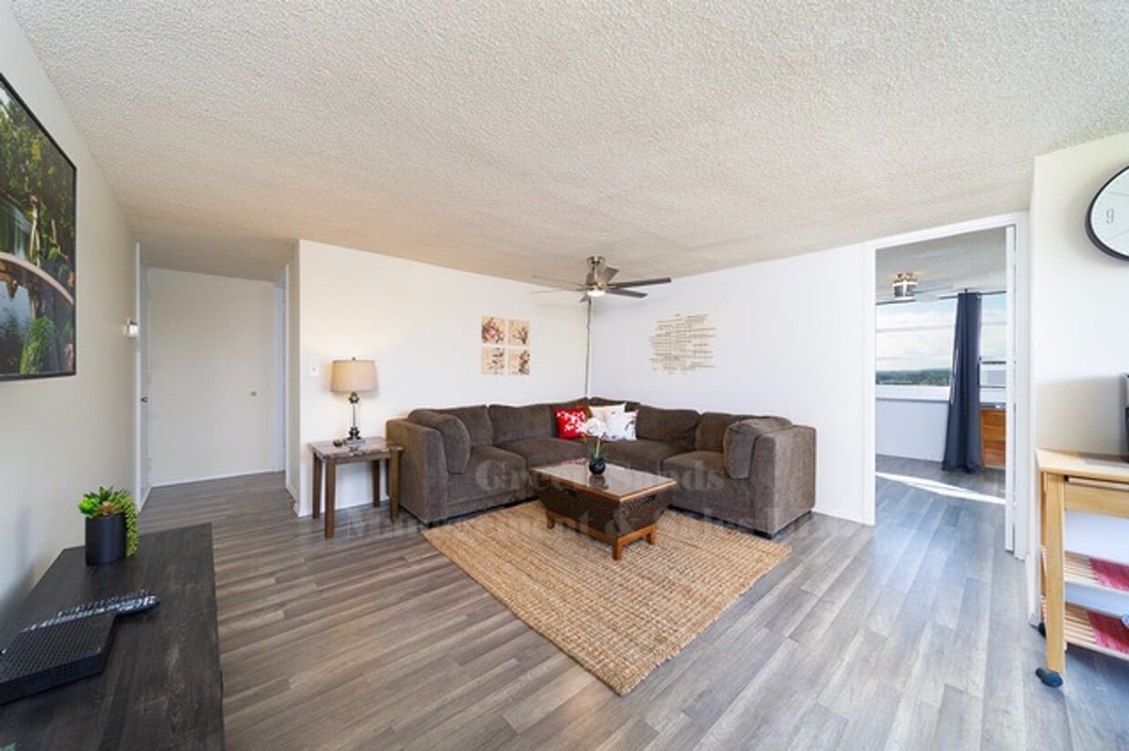 Primary Photo - Bayshore Towers - Fully Furnished Unit wit...