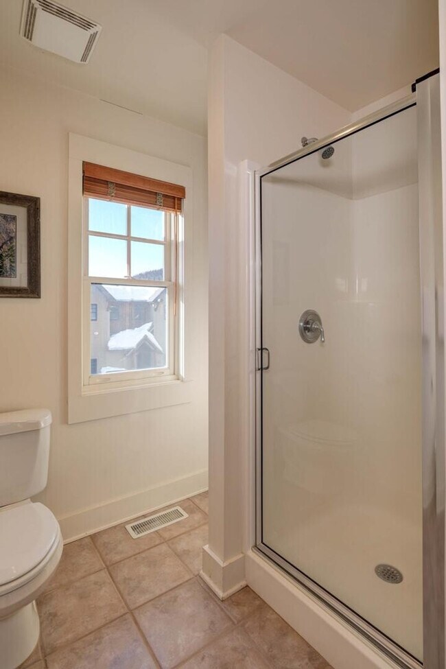 Foto del edificio - 17 Saddle Ridge Rd