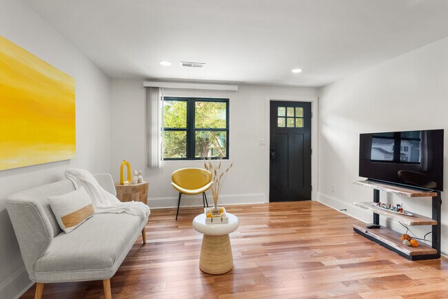 Foto del edificio - 5708 Southampton Rd