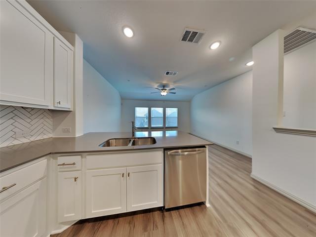 Foto del edificio - 4706 Kindred St