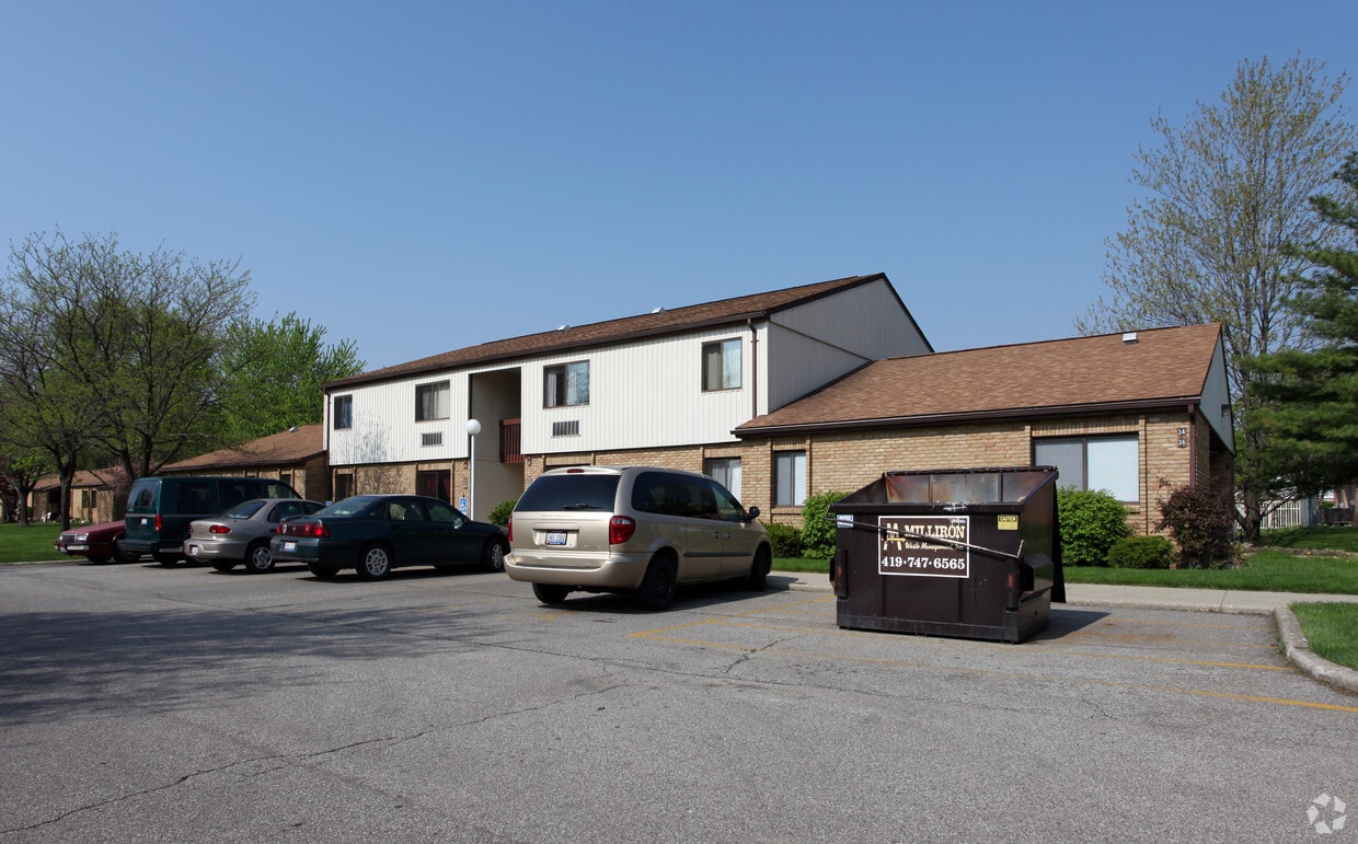 Building Photo - Smiley Garden Apartments