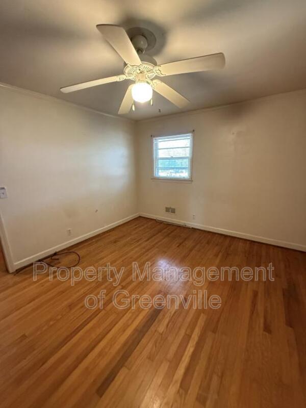 Building Photo - 9 Eisenhower Dr