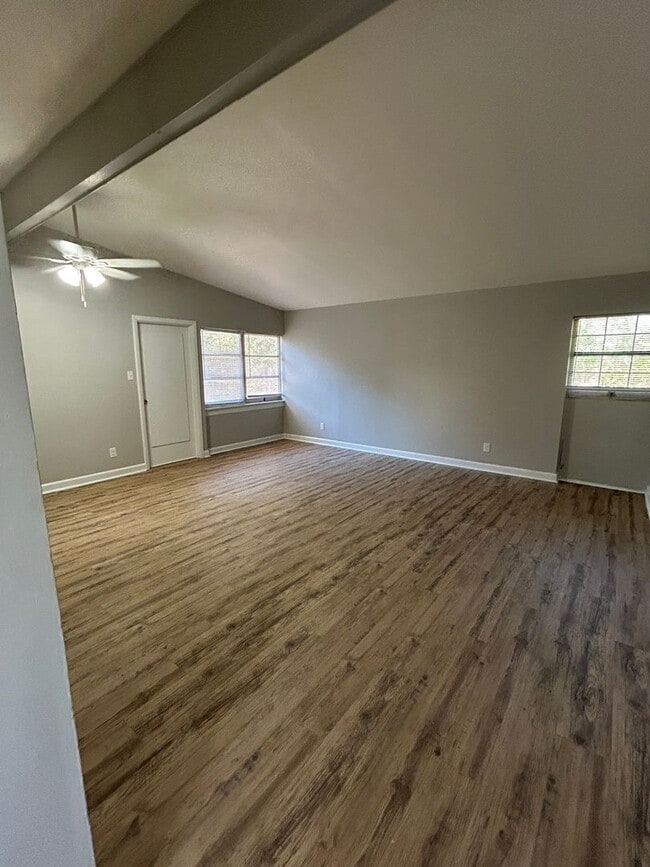 Foto del edificio - Move in now!