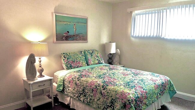 Building Photo - 4000 Gulf Terrace Dr