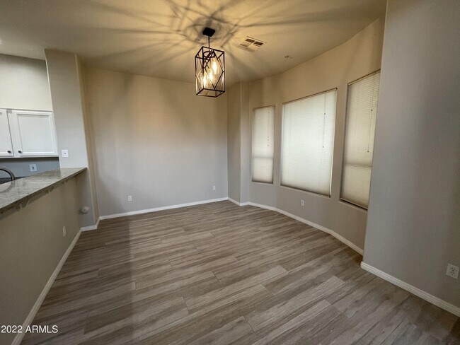 Building Photo - 16420 N Thompson Peak Pky