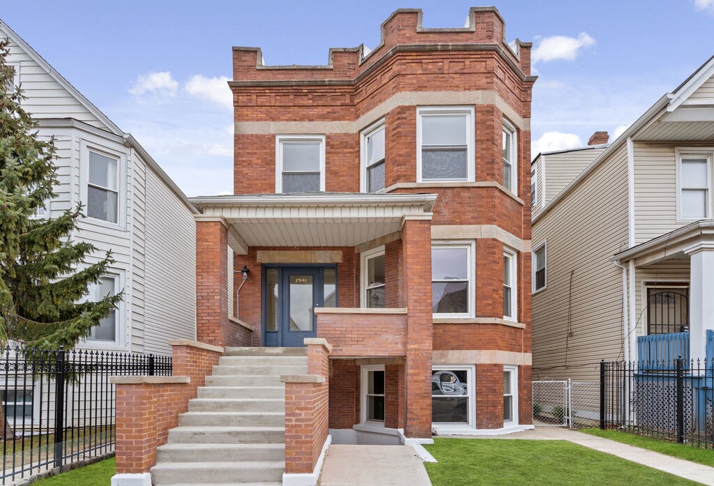 Primary Photo - 2941 N Lawndale Ave