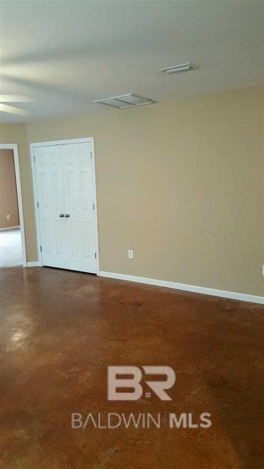 Building Photo - 18390 W Hammond St