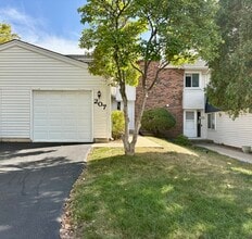 Building Photo - 207 Walker Dr