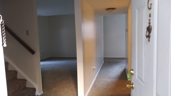 Foto del edificio - 1605 Merry Oaks Rd