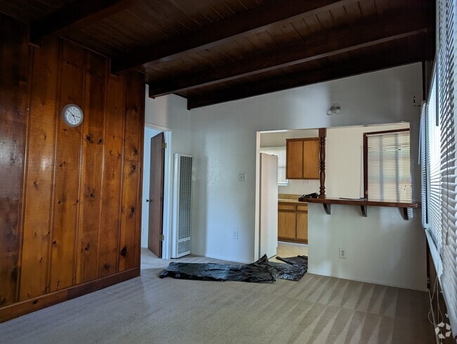 Building Photo - 25128 Feijoa Ave