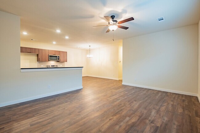 Foto del edificio - GORGEOUS 3 BEDROOM DUPLEX LOCATED IN MIDLOTHIAN ISD!