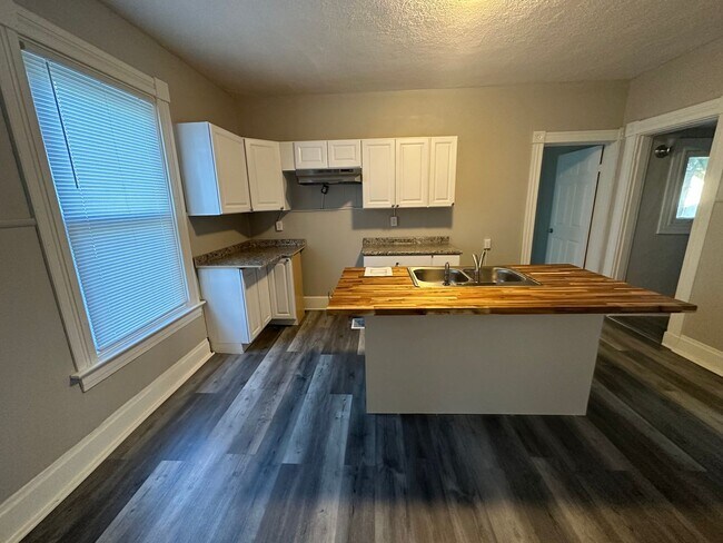 Foto del edificio - 168 Meridian St