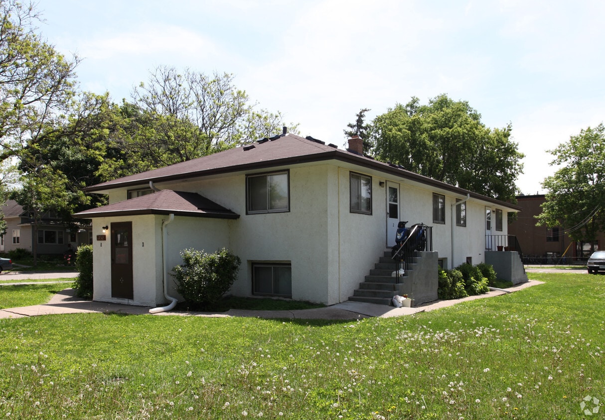 Building Photo - 1732 Roliins Ave SE
