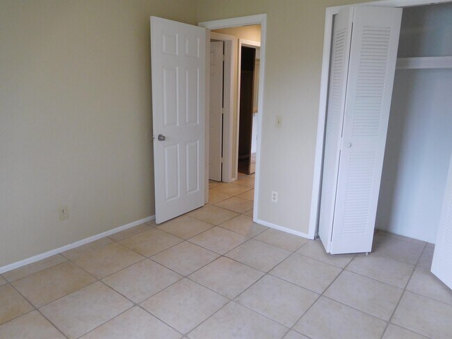 Building Photo - 11470 Char Ann Dr