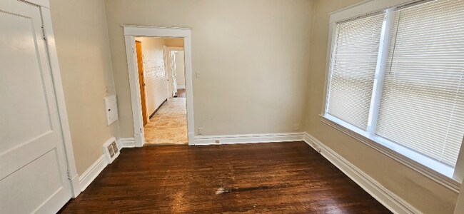 Foto del edificio - 4988 Odell St