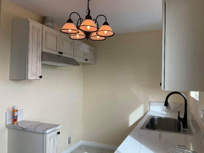 Building Photo - 1116 Clela Ave