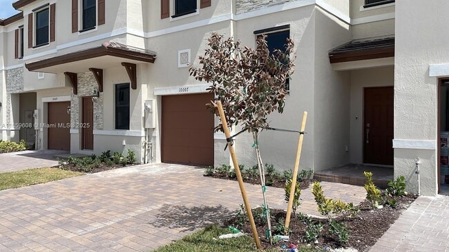Foto del edificio - 10007 SW 231st Ln