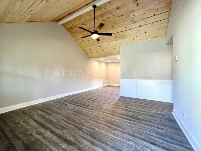 Foto del edificio - 189 W Jefferson St