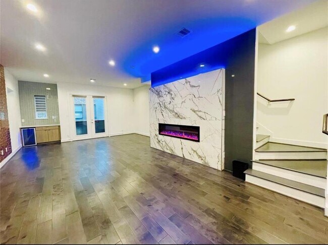 Foto del edificio - 5855 Dolores St