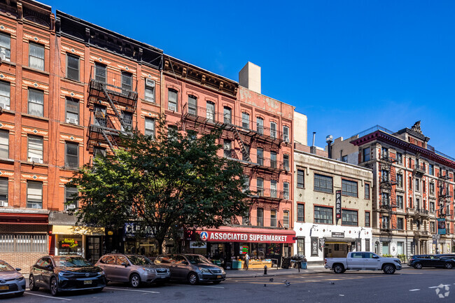 Building Photo - 13-15 W 100th St