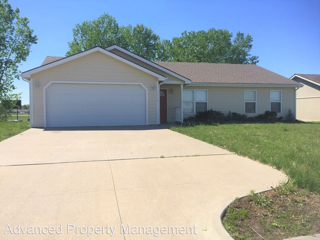 Foto principal - 3 br, 2 bath House - 3112 Brookville West