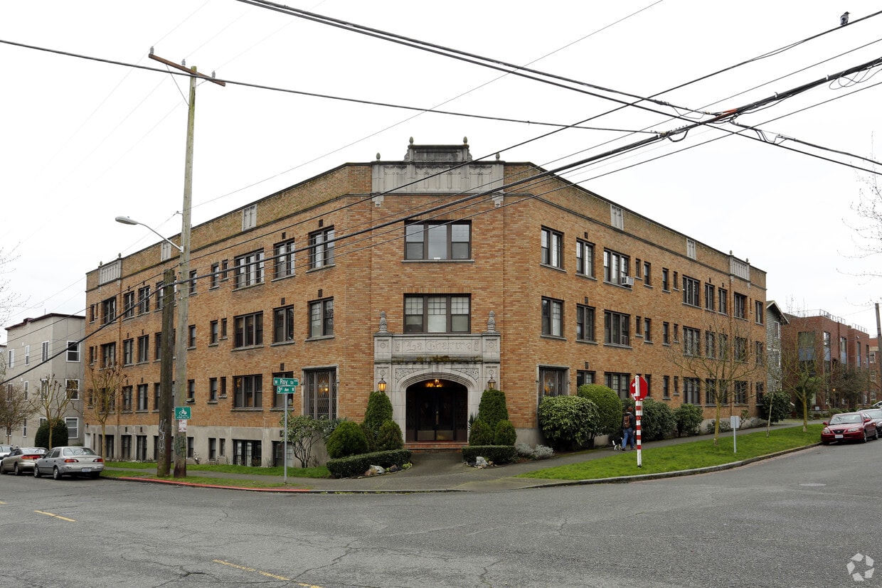 Primary Photo - LAC La Charme Apartments