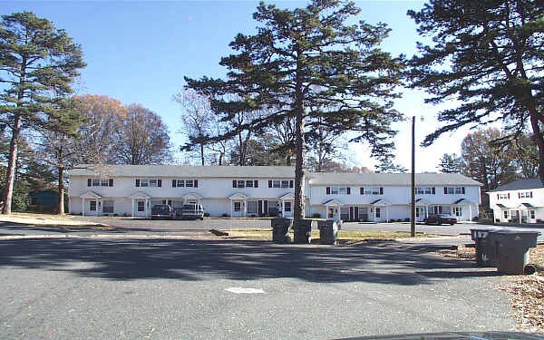 Building Photo - Wallace Townhomes