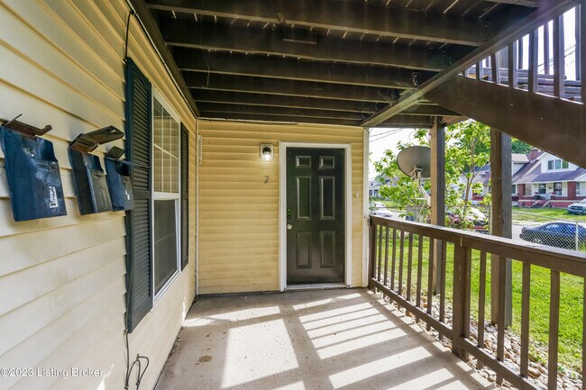 Foto del edificio - 1439 Beech St