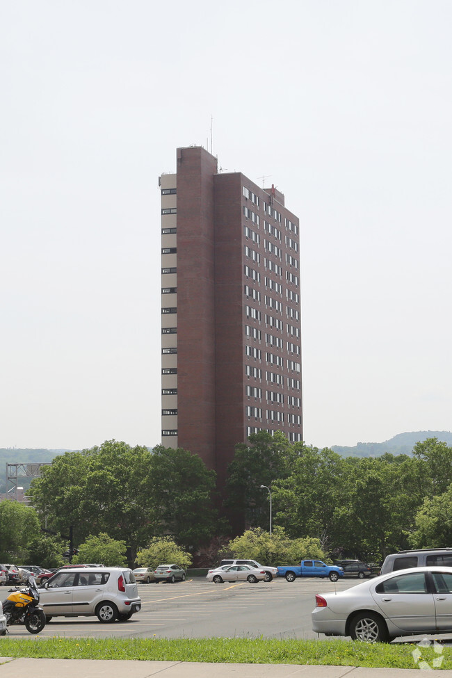 Building Photo - South Mall Towers