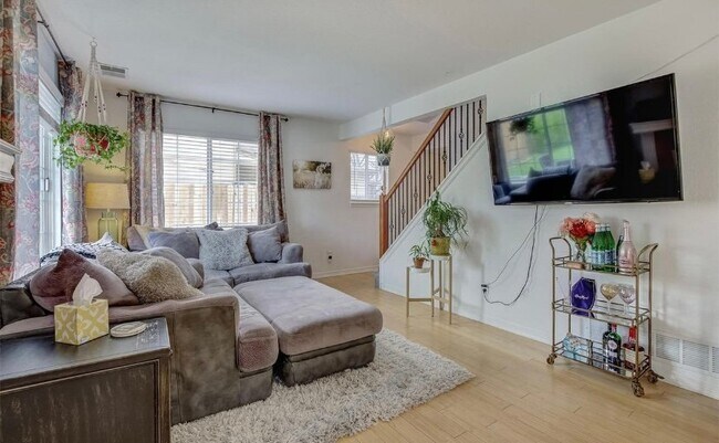 Foto del edificio - 12663 Elm St