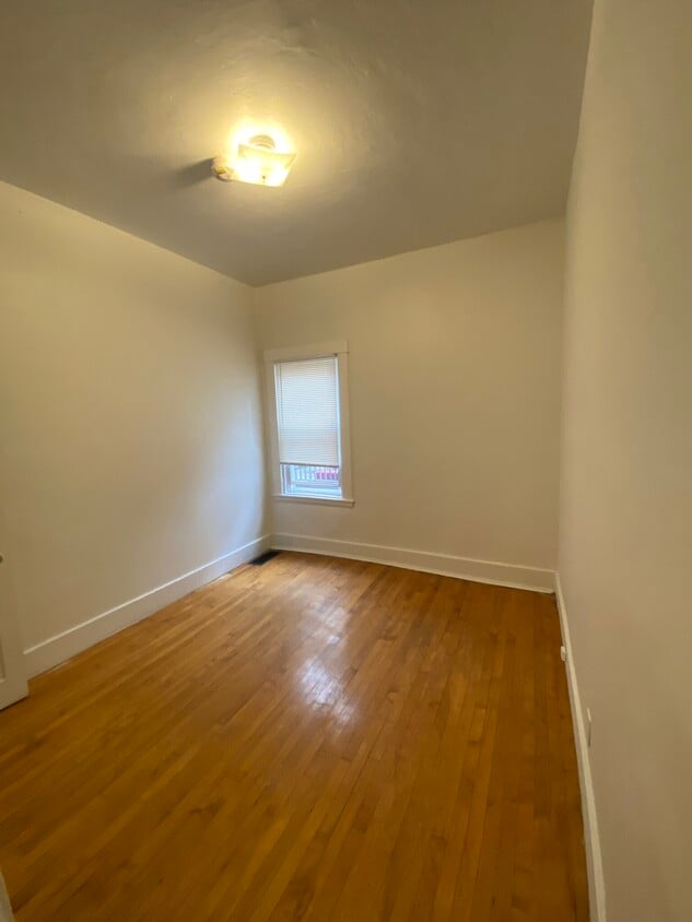 Building Photo - 150 Fifth Unit 1