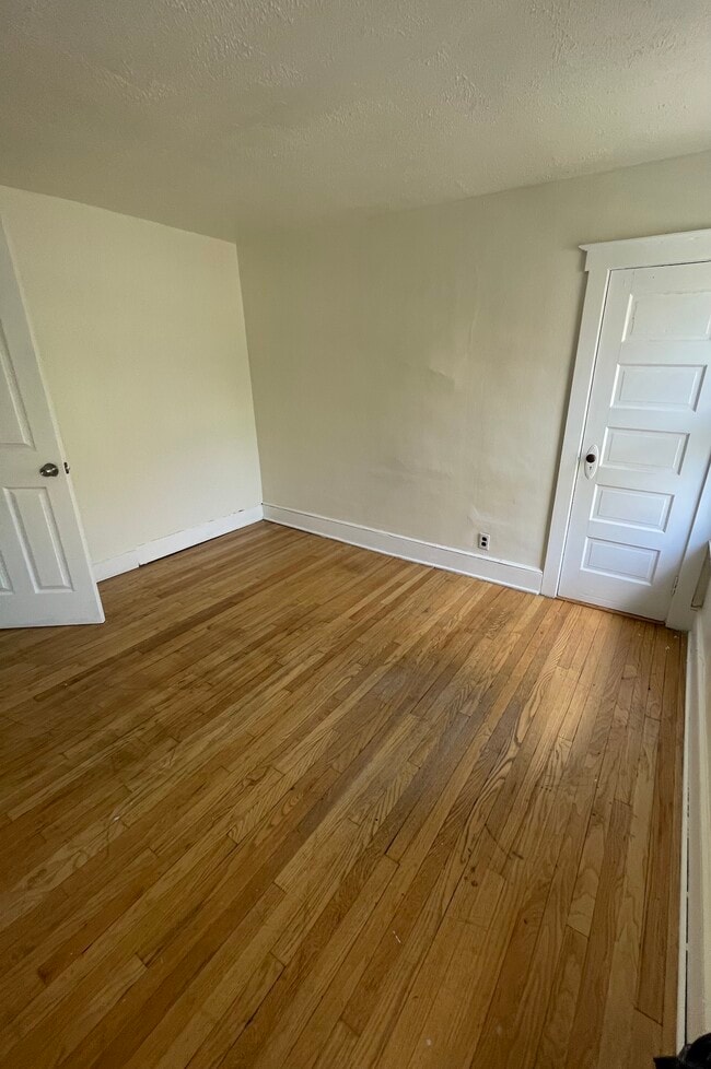 Foto del edificio - 109 Schubert St