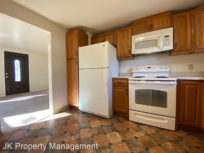 Building Photo - 2 br, 1 bath House - 1715 13th Ave S
