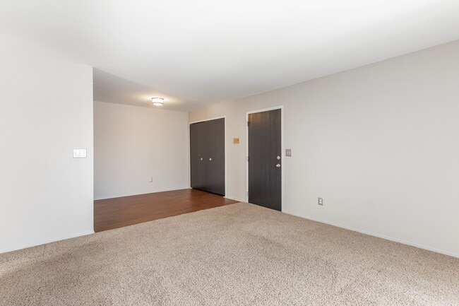Building Photo - Farmington View Apartments - Farmington Hills, MI