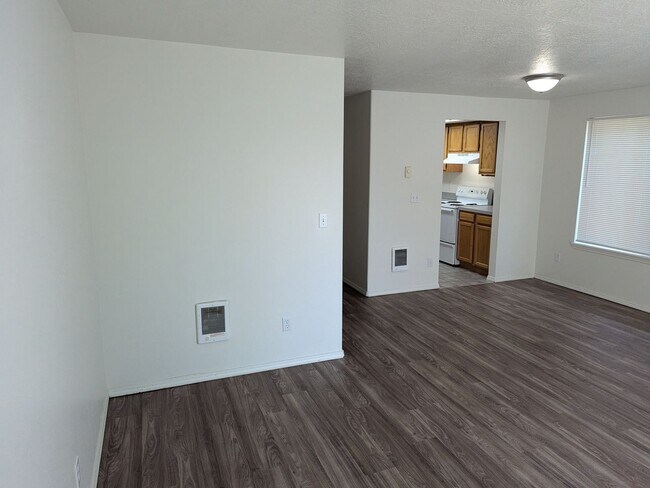 Foto del edificio - 1376-1378-1378 Northern Heights Loop NE