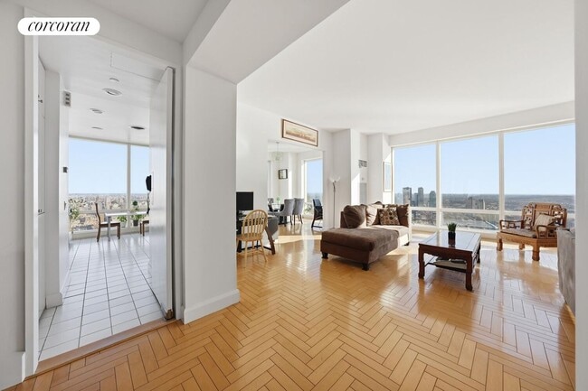 Building Photo - 845 United Nations Plaza