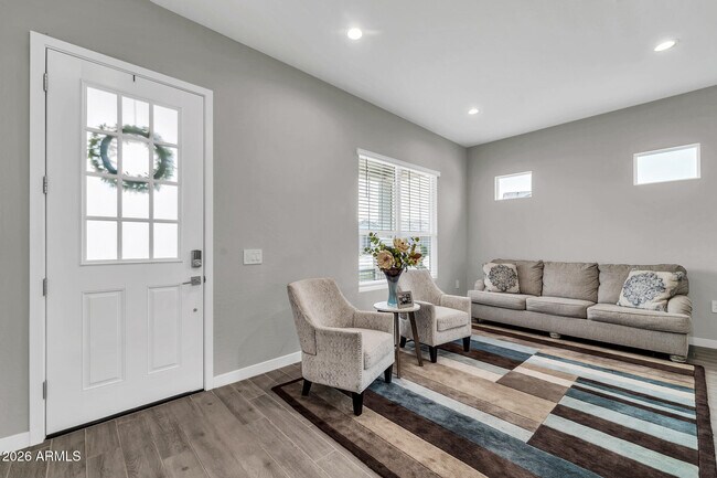 Foto del edificio - 10518 W Albert Ln