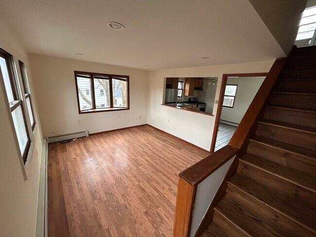 Foto del edificio - 5 Woodlawn Ave