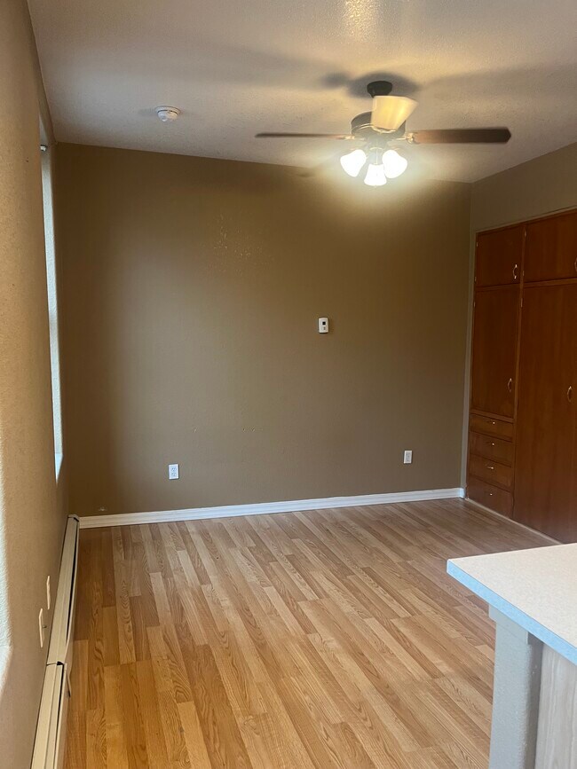 Foto del edificio - 219 S Washington St