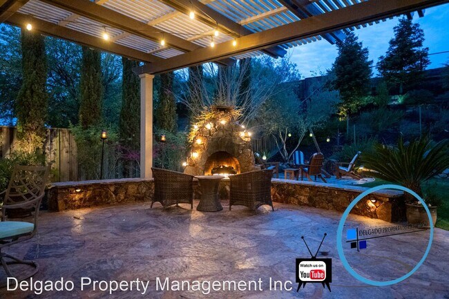 Foto del edificio - 5 br, 3.5 bath House - 702 Kearny St