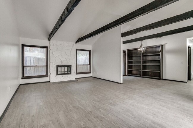Foto del edificio - Light-Filled Mid-Century Vibes: 2BR/2BA w/...
