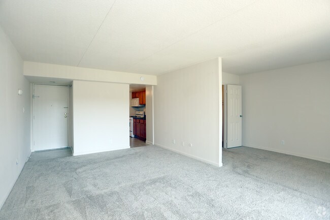 Sala de estar - Top of the Hill Apartments