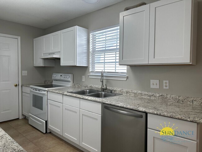 Foto del edificio - Beautiful 3 Bedroom Home in Fort Walton Beach!