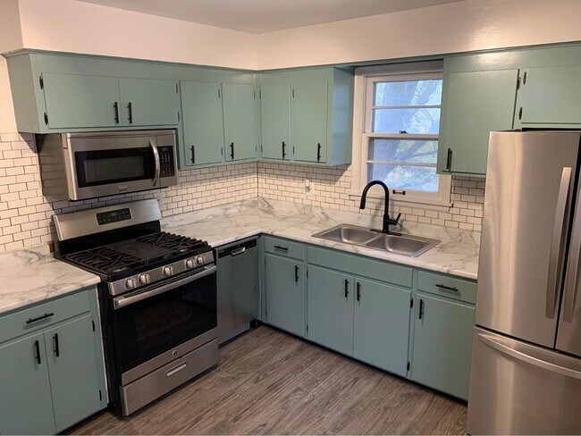 Foto del edificio - 5854 Washburn Ave S