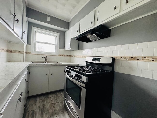 Foto del edificio - 166 Bradford Ave