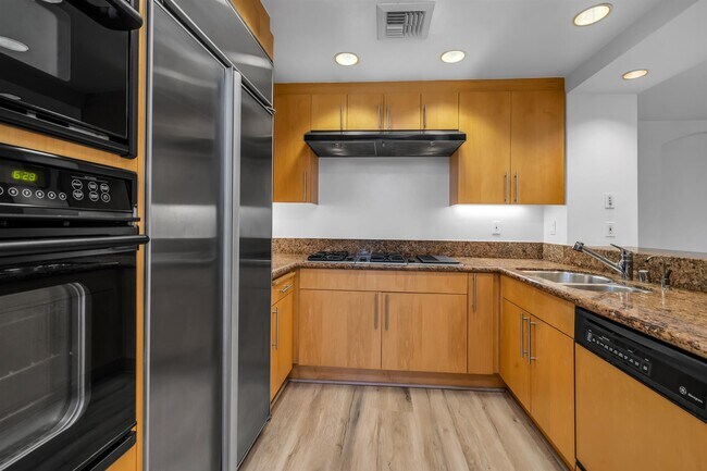 Foto del edificio - 11847 Gorham Ave