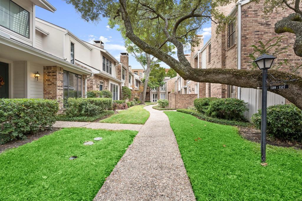 1523 Bering Dr Unit 112, Houston, TX 77057 Condo for Rent in Houston, TX